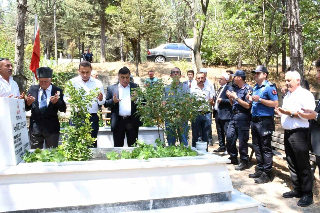 Emet'te Şehit Aileleri ve Mezarlıkları Anma Ziyareti Gerçekleşti