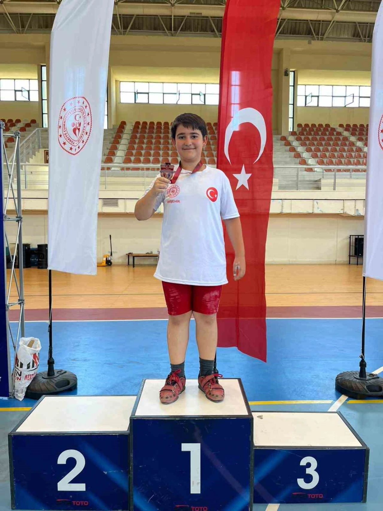 Eskişehirli Sporcu’dan Halterde Türkiye 3’üncülüğü
