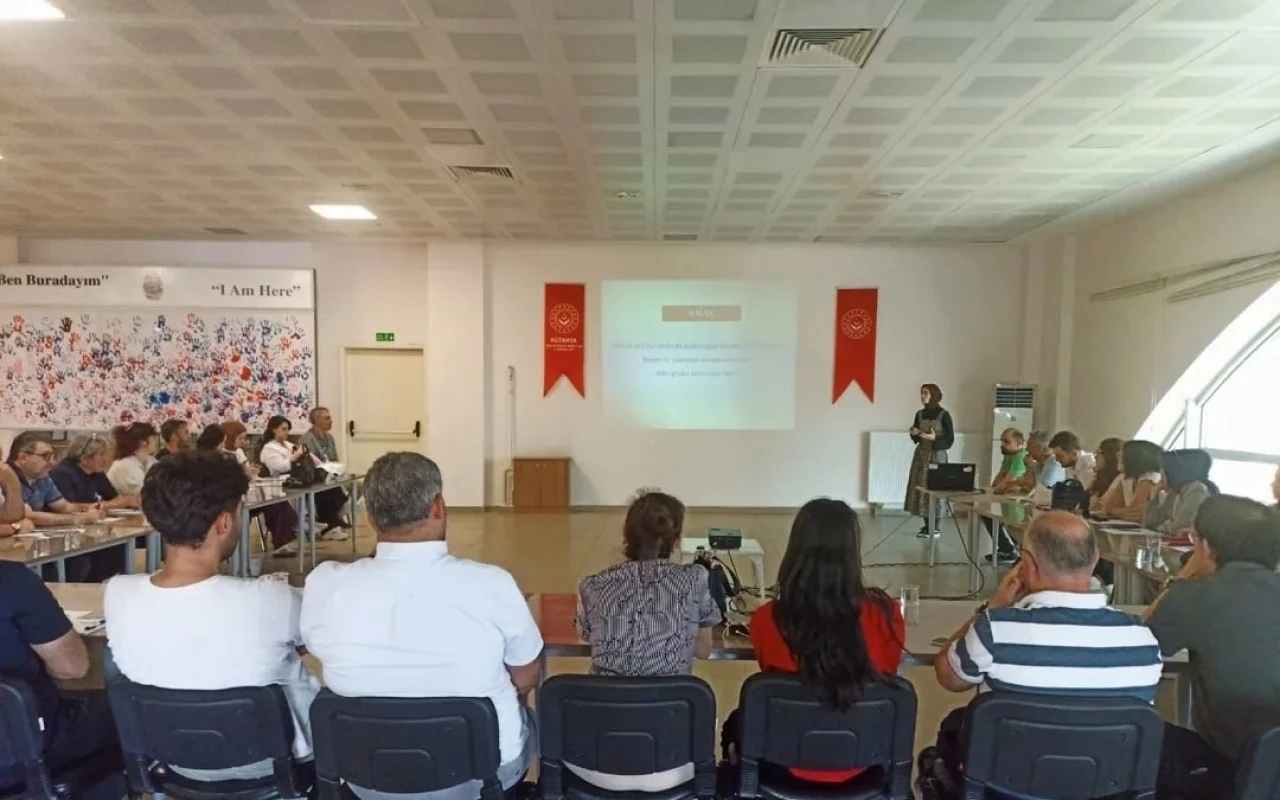 Kütahya'da Aile ve Sosyal Hizmetler İl Müdürlüğü'nden Yeni Koordinasyon ve Tanışma Toplantısı Düzenlendi