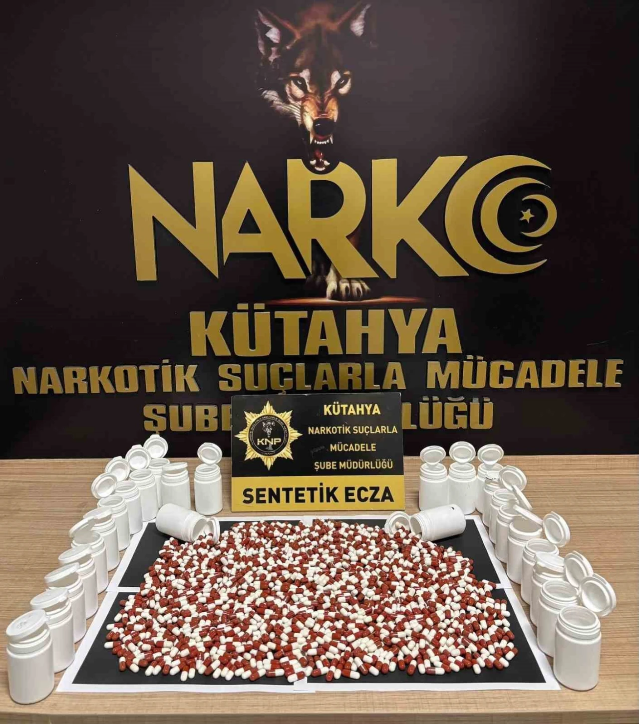 Kütahya'da Narkotim'in düzenlediği uyuşturucu operasyonunda 4 kişi tutuklandı!