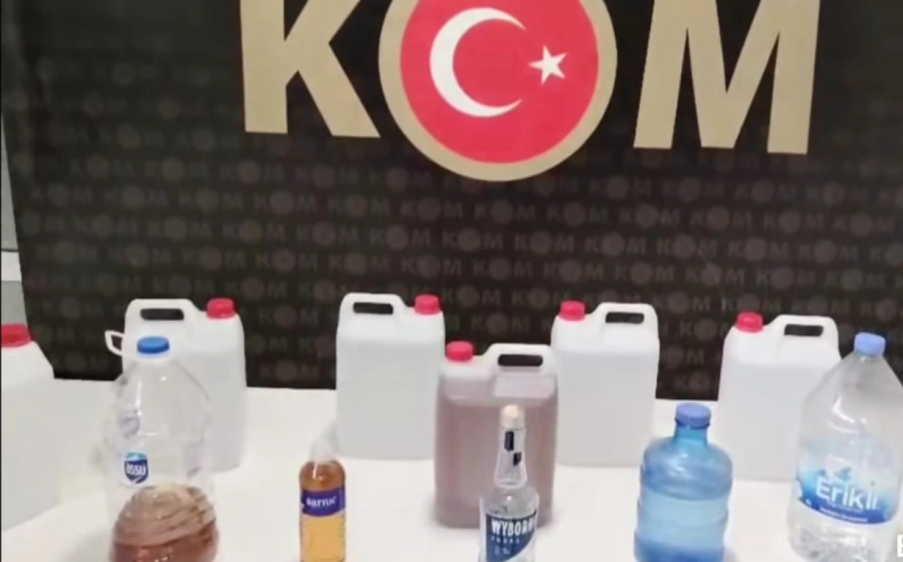 Kütahya'da Düzenlenen Operasyonda 50 Litre Sahte Alkol Ele Geçirildi