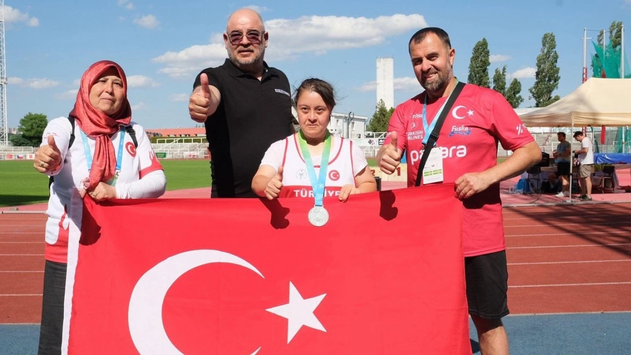 Özel Sporcuya Avrupa’da Madalya Yağmuru
