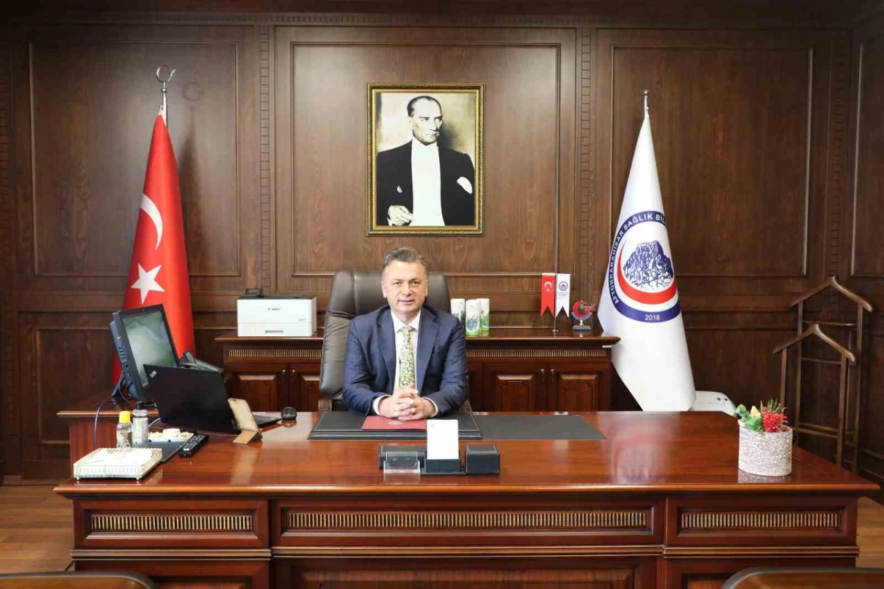 Rektör Vekili Şenocak Yeni Görevine Başladı