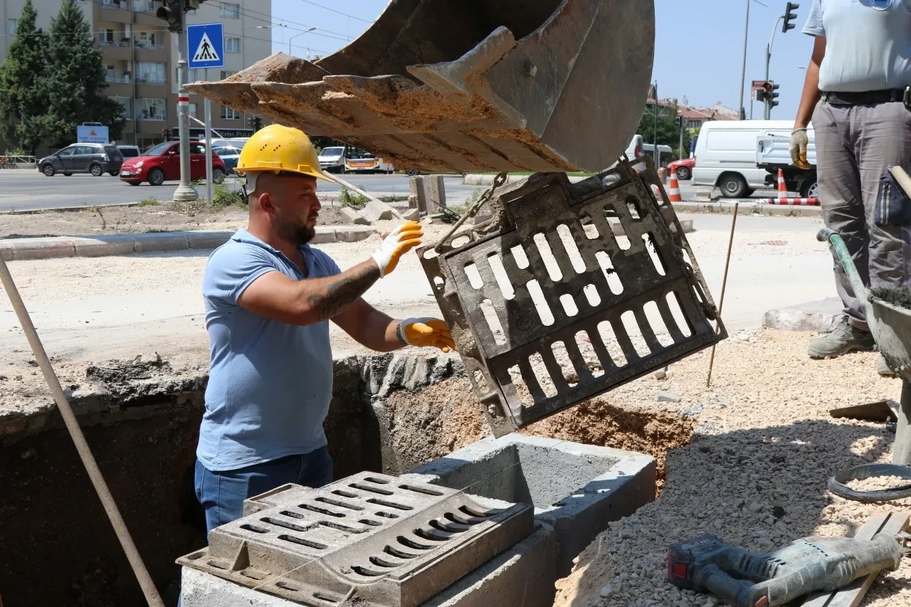 ESKİ’den İki Mahallede Yağmur Suyu Hattı Çalışması Tamamlandı
