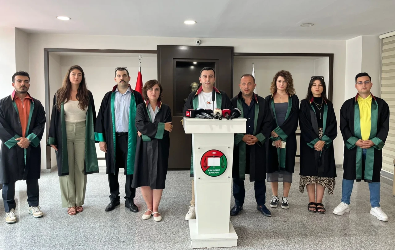 Eskişehir Barosu’ndan Hayvan Hakları İçin Çağrı: “Yasa Değişikliği Gözden Geçirilmeli”