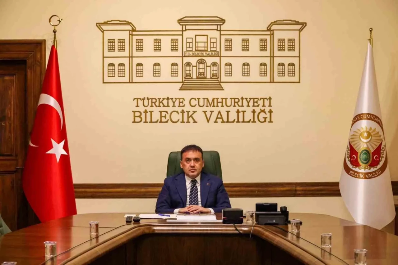 Vali Sözer, sokak hayvanları toplantısına VKS ile katıldı