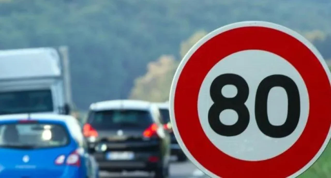 Karayollarında Hız Sınırları ve Trafik Levhaları Yeniden Düzenleniyor