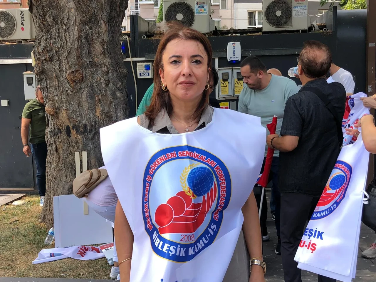 SADECE İKİ SEÇENEK: YA İNSANİ ÜCRETLER YA MEYDANLAR