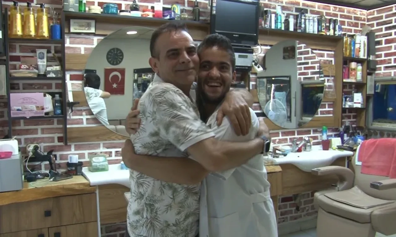 Mahalle Berberinden Yürek Isıtan Vefa