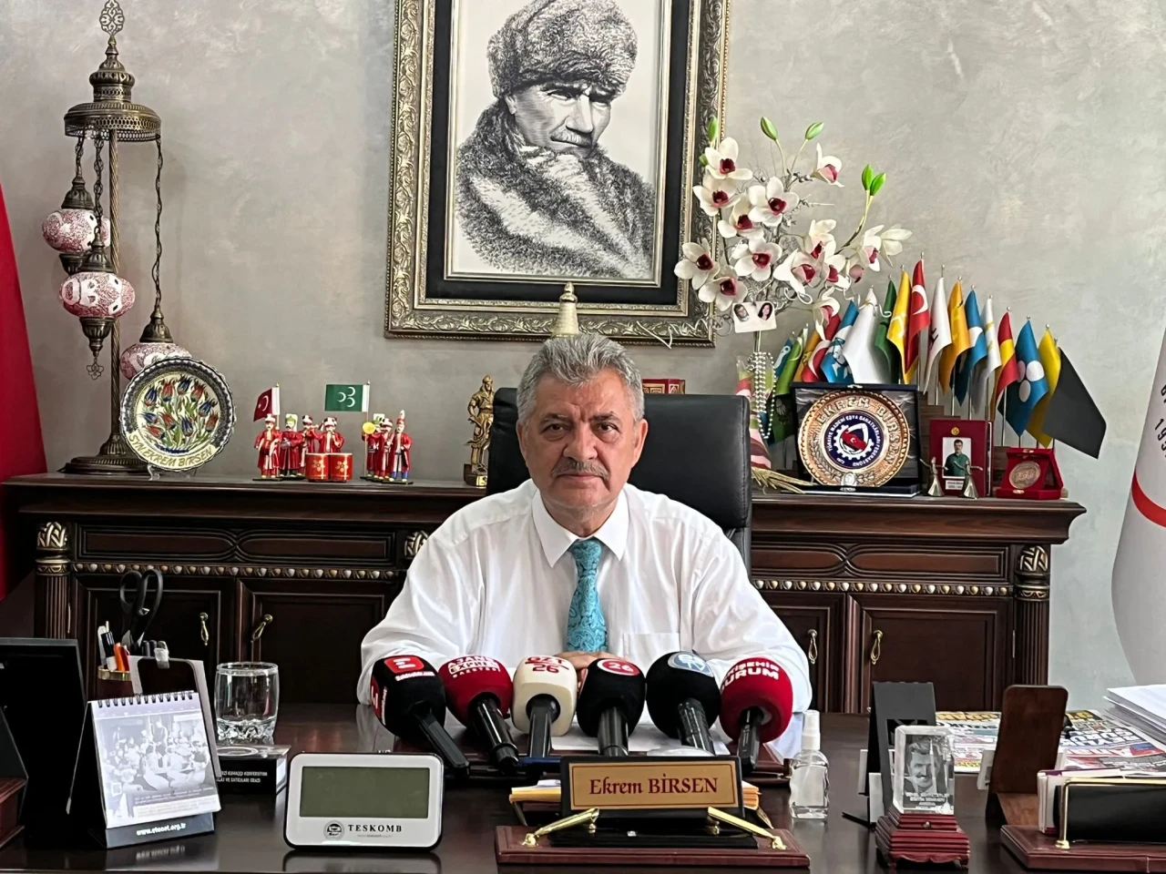 Ekrem Birsen: "Market Zincirleri ve AVM’ler Hem Çalışanı Hem Halkı Sömürüyor"
