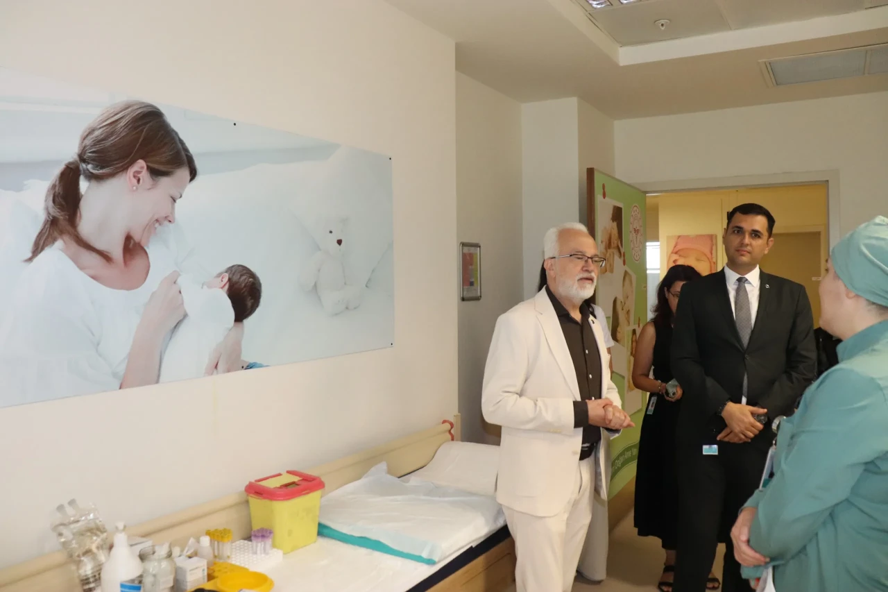 İl Sağlık Müdürü Bildirici'den Emzirme Haftası kapsamında hastane ziyareti