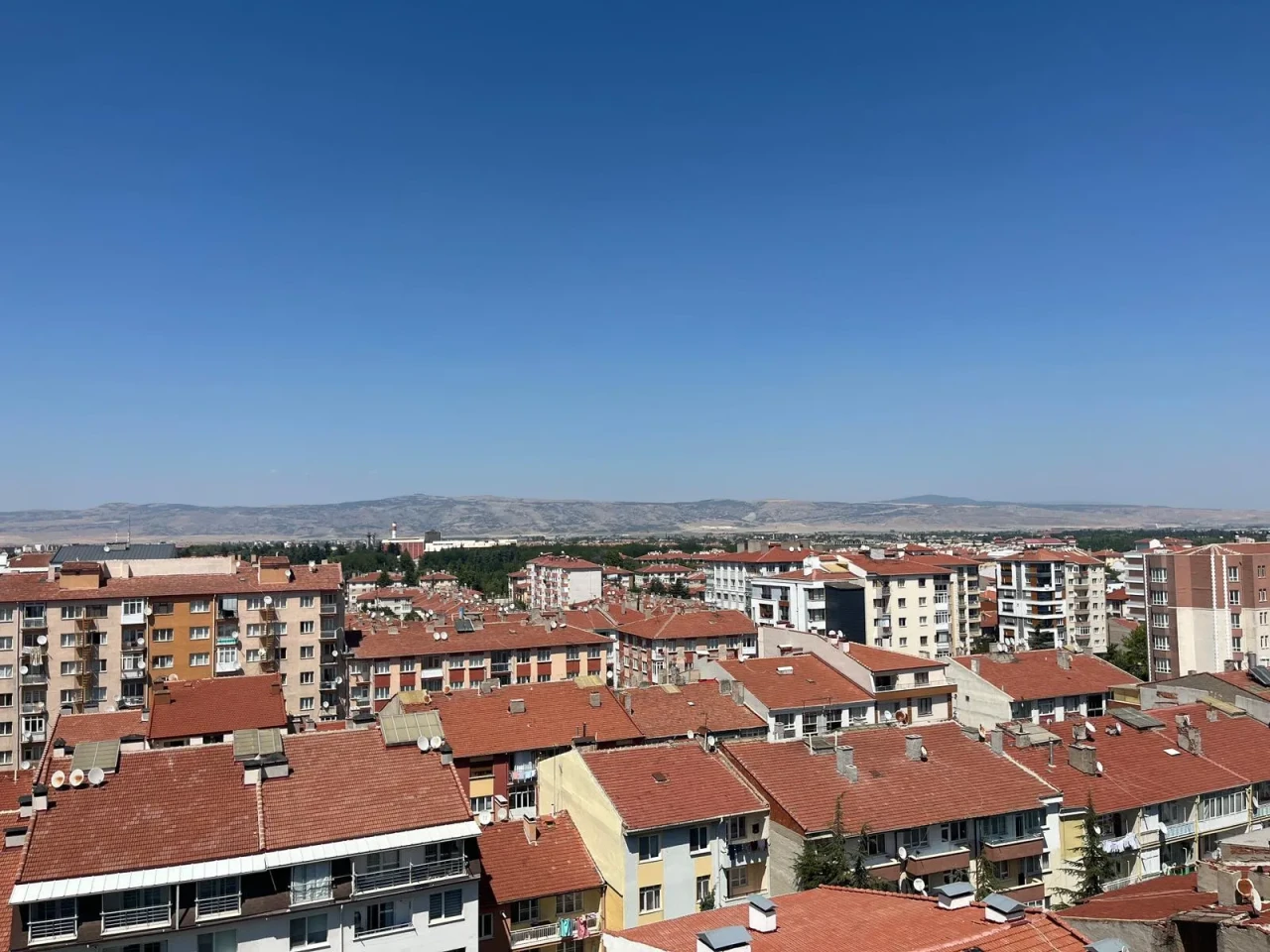Eskişehir'de Kısa Süreli Deprem Şoku, Merkez ve Büyüklük Bilgisi Bekleniyor