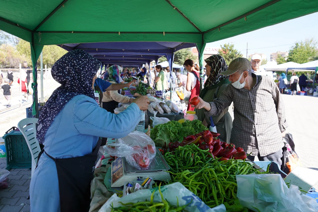 Kadın Üreticiler: “Türk Kadınının ve Köylüsünün Kazanmasına Vesile Oldu”