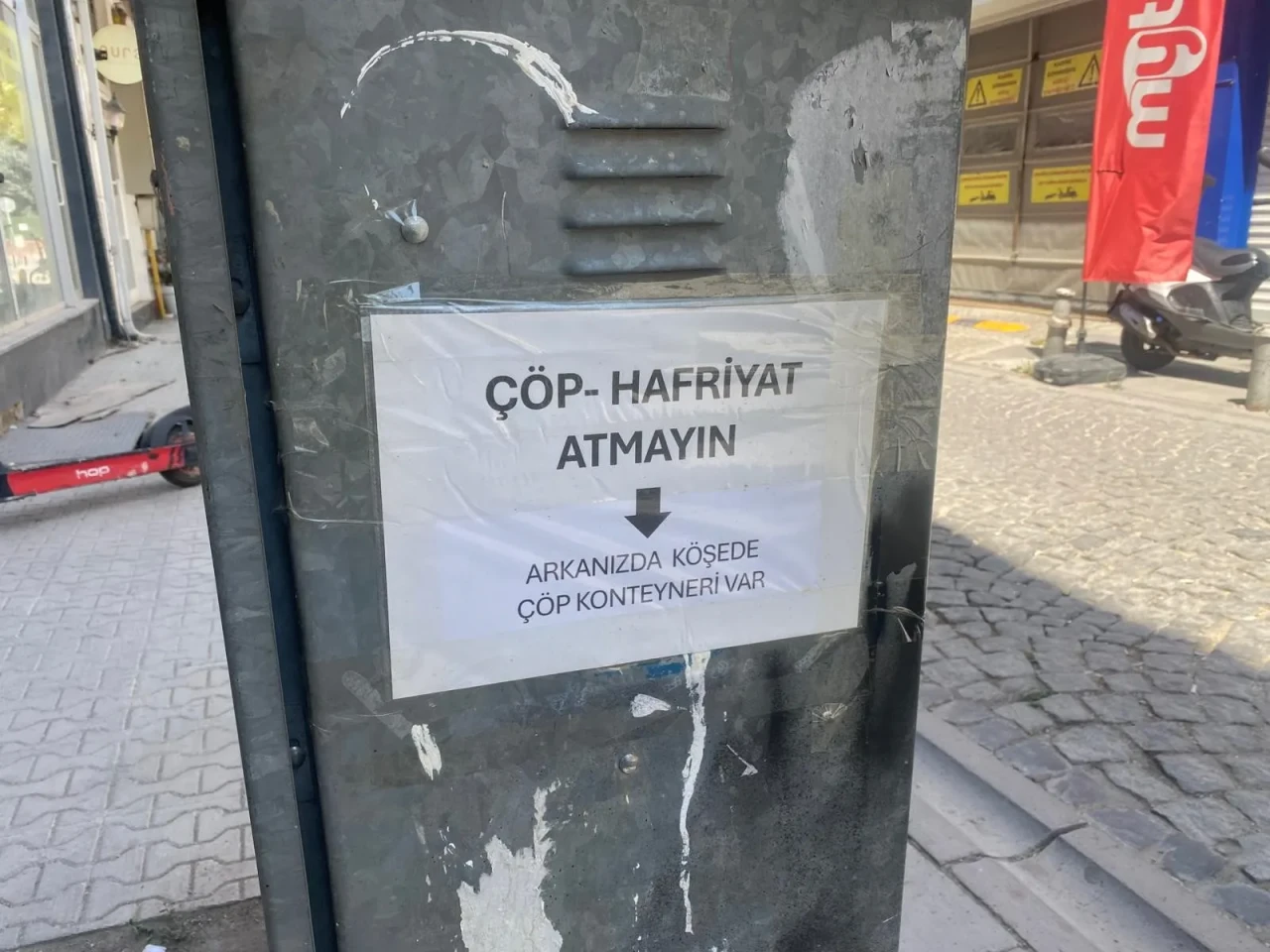 Elektrik Panosuna Uyarı Astı