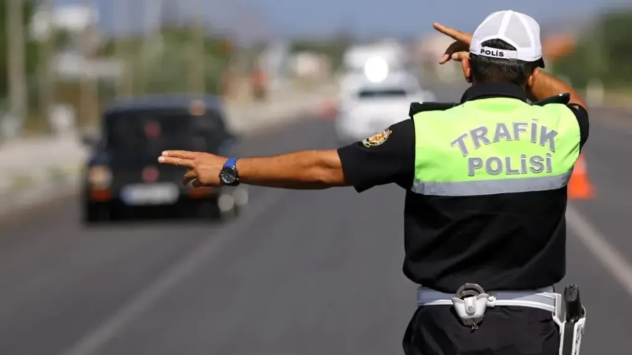 Eskişehir’de Trafik Denetimlerinde 110 Sürücü Belgesine El Konuldu