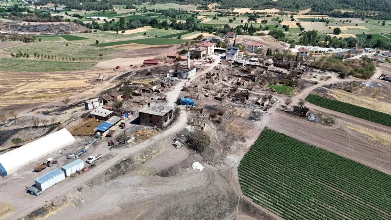 Güldüren’de Selin Kapattığı Yol, Muhtarın Çabasıyla Açıldı