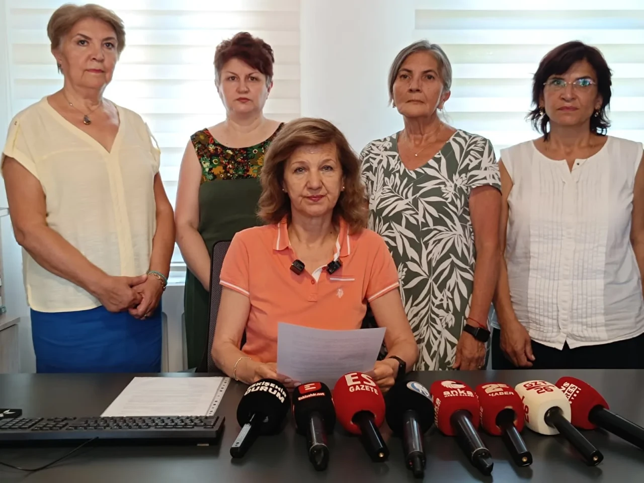 Diyanet’e ‘kadınların kıyafeti’ tepkisi: “Ne giyeceğimize Diyanet karar veremez”