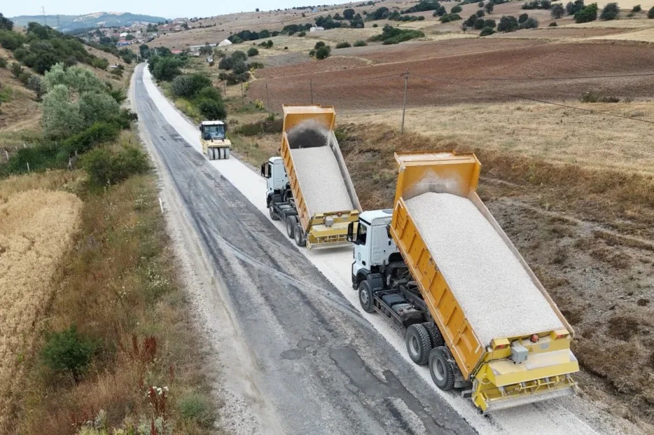 Eskişehir'de Kırsal Yol Çalışmaları Devam Ediyor