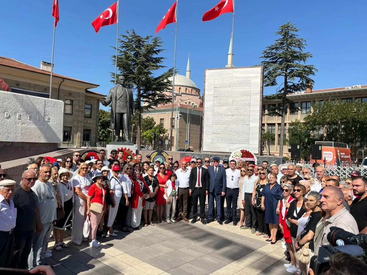 CHP Eskişehir İl Başkanı Talat Yalaz, 30 Ağustos Zafer Bayramı'nda Bağımsızlık ve Demokrasi Vurgusu Yaptı