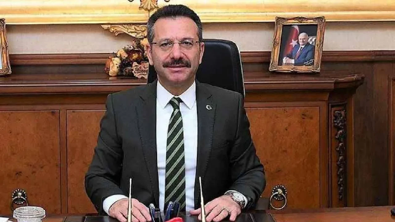 Eskişehir Valisi Hüseyin Aksoy'dan 30 Ağustos Zafer Bayramı Mesajı