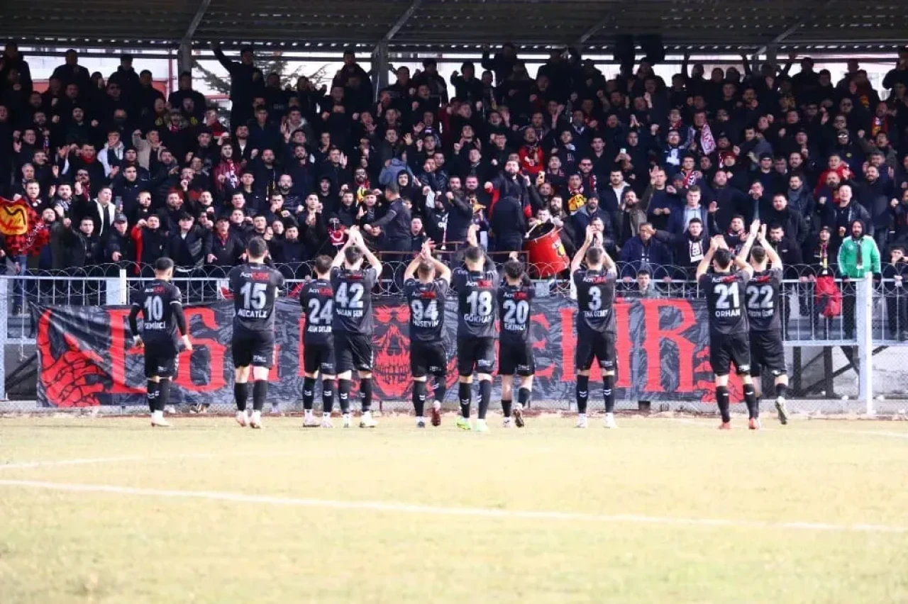 Kara Kuvvetleri'nden Çağrı