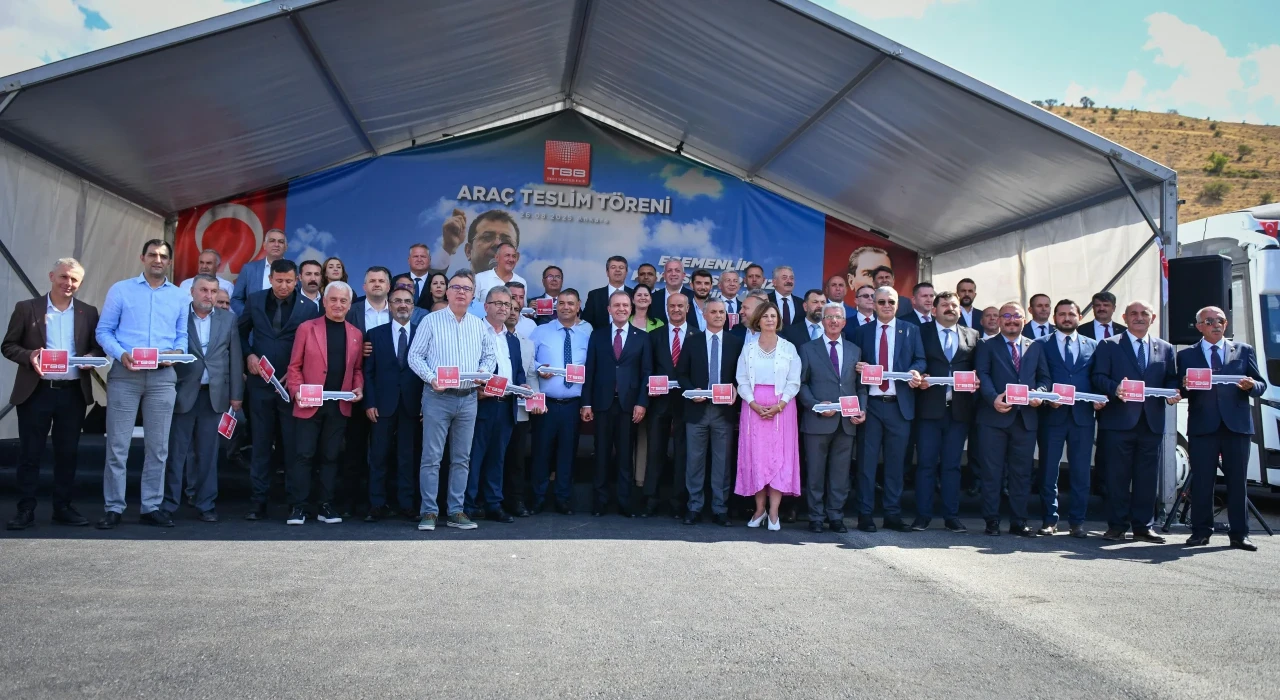 Başkan Ayşe Ünlüce, Ankara’daki Araç Teslim Törenine Katıldı