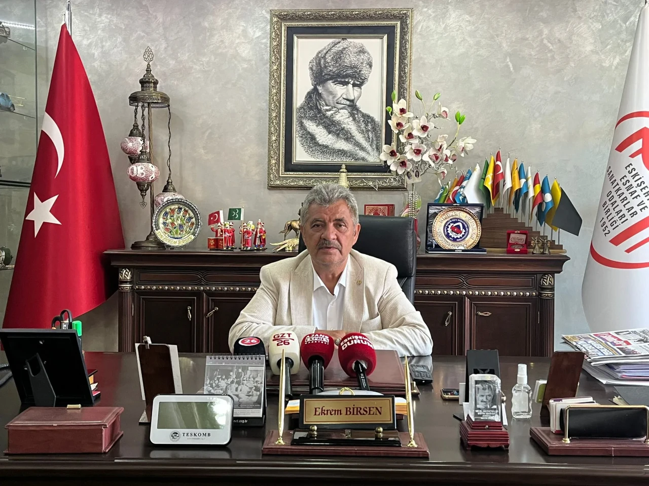Ekrem Birsen: “Zincir marketler hem halkımızı hem de esnaf sanatkârımızı sömürüyor''