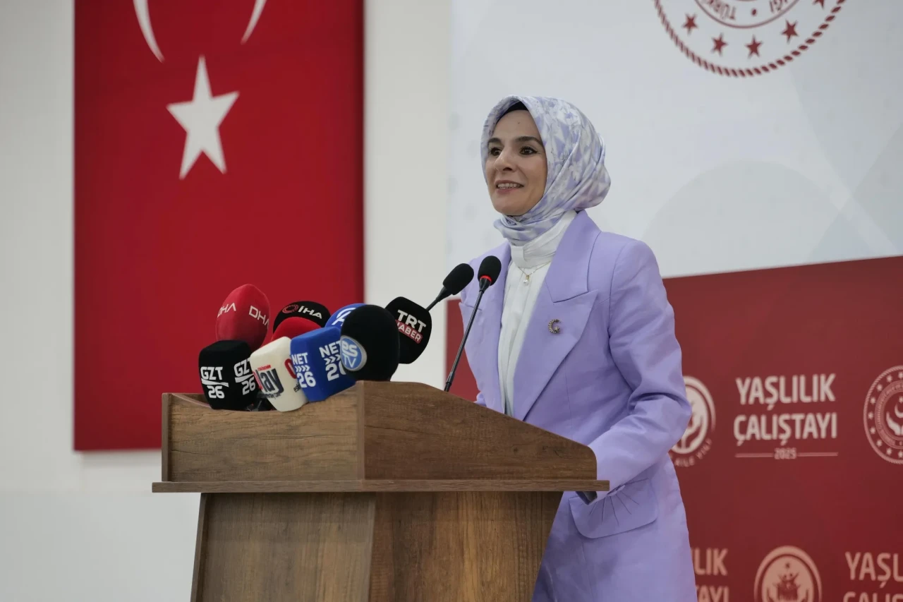 Eskişehir’de Yaşlılık Çalıştayı: “Aile ve Nüfus 10 Yılı” Politikaları Şekilleniyor