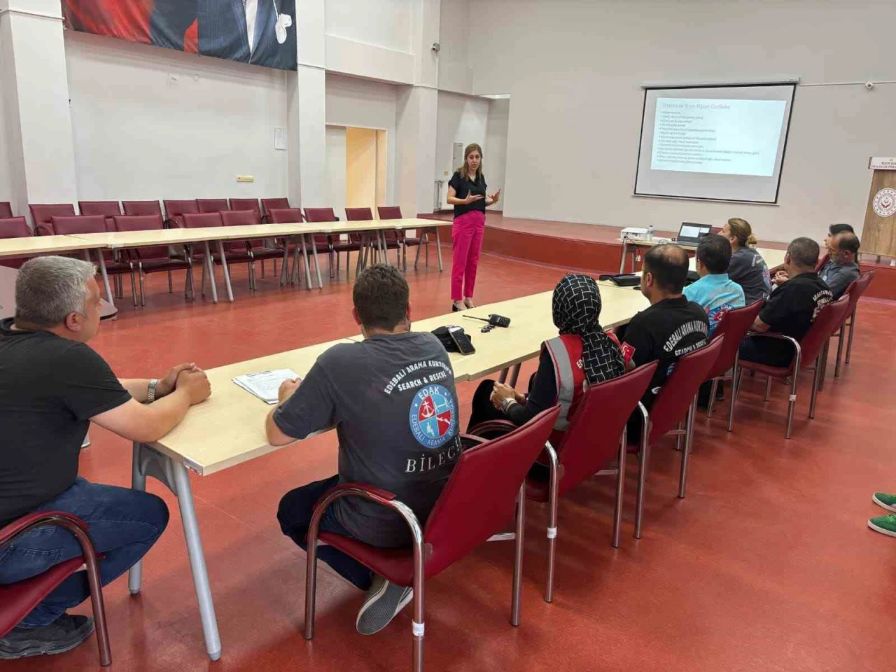 Bilecik’te arama kurtarma gönüllülerine psikososyal destek eğitimi