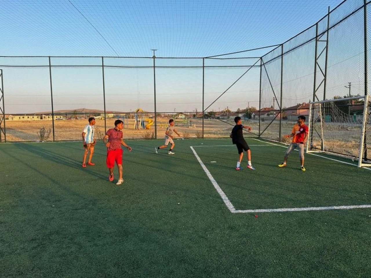 Mahmudiye’de GSB Spor Okulları’nın Futbol Antrenmanları Tüm Hızıyla Sürüyor