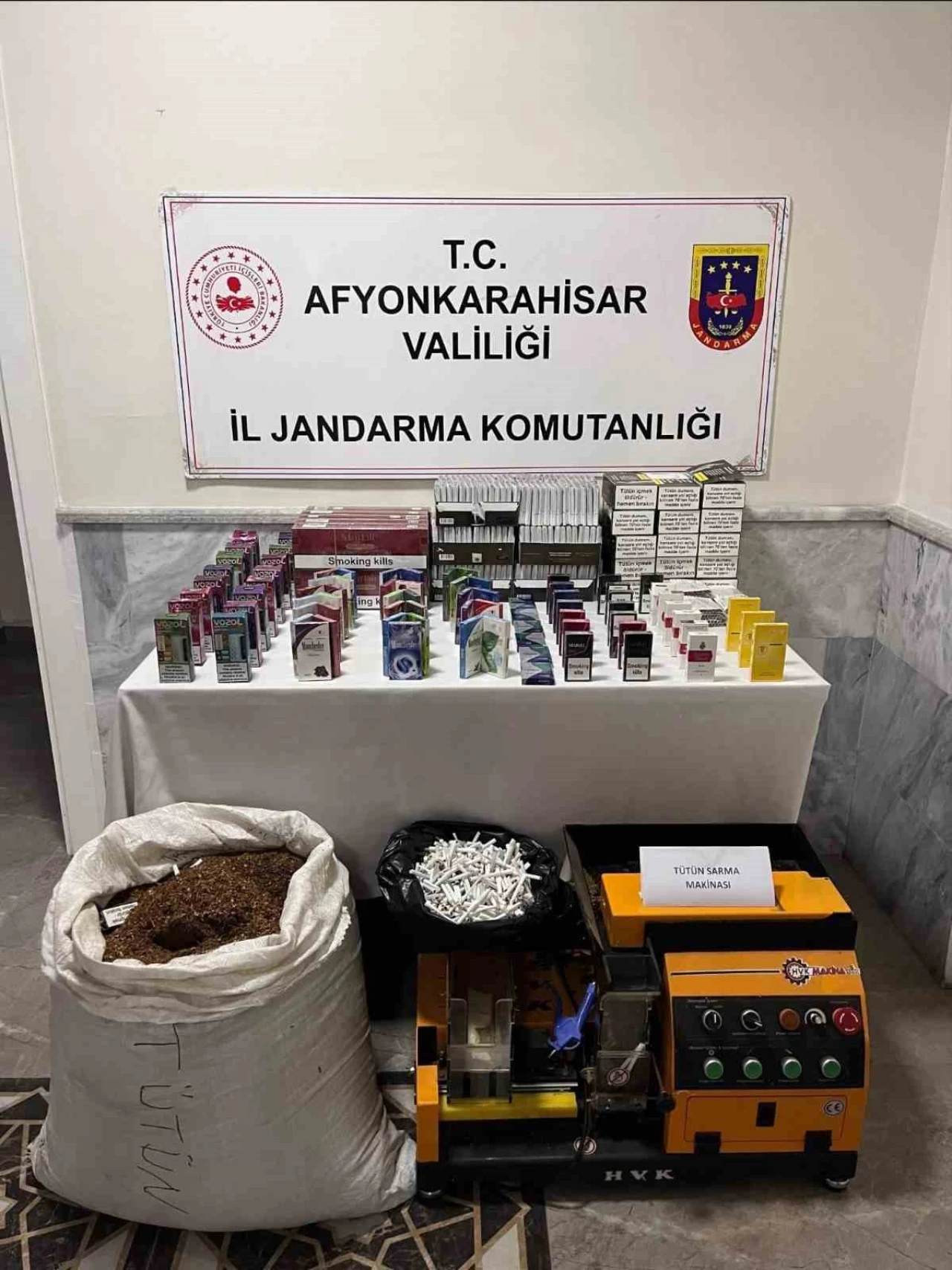 Afyonkarahisar’da Jandarmadan Kaçak Tütün Operasyonu: 19 Kilogram Dökme Tütün Ele Geçirildi