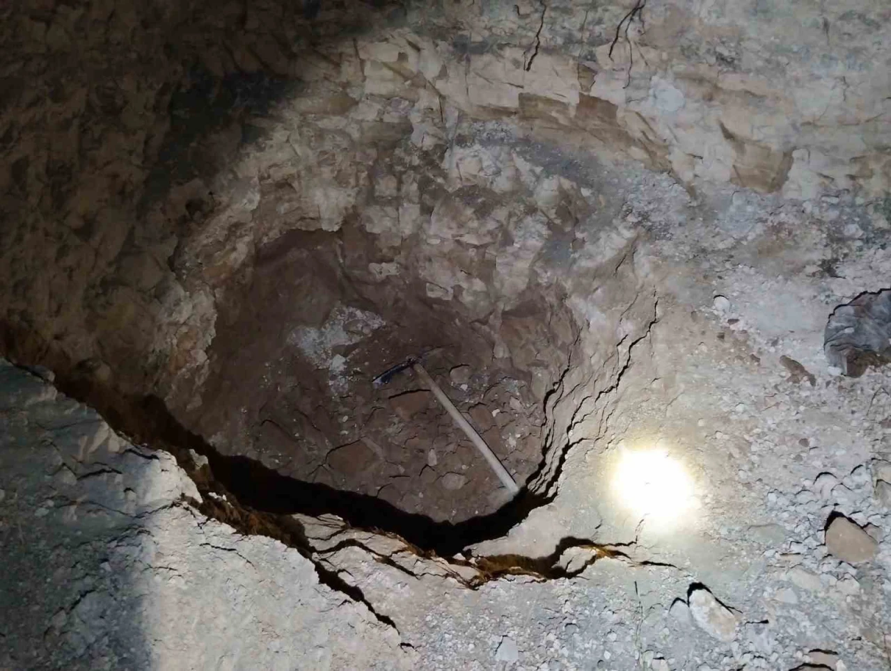 Eskişehir’de 1’inci Derece Sit Alanında Kaçak Kazı Yapan 2 Şüpheli Suçüstü Yakalandı