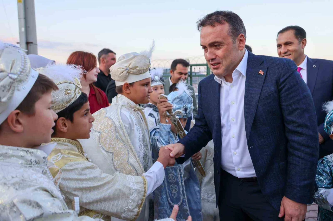 Bozüyük’te Koruma Altındaki Çocuklar İçin Sünnet Düğünü Düzenlendi