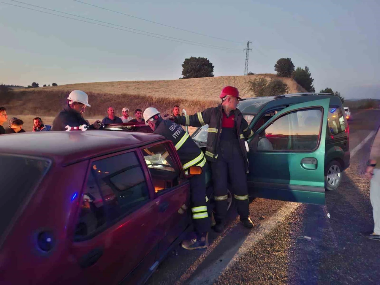Kütahya’da Feci Kaza: 2 Kişi Hayatını Kaybetti, 2 Kişi Yaralandı