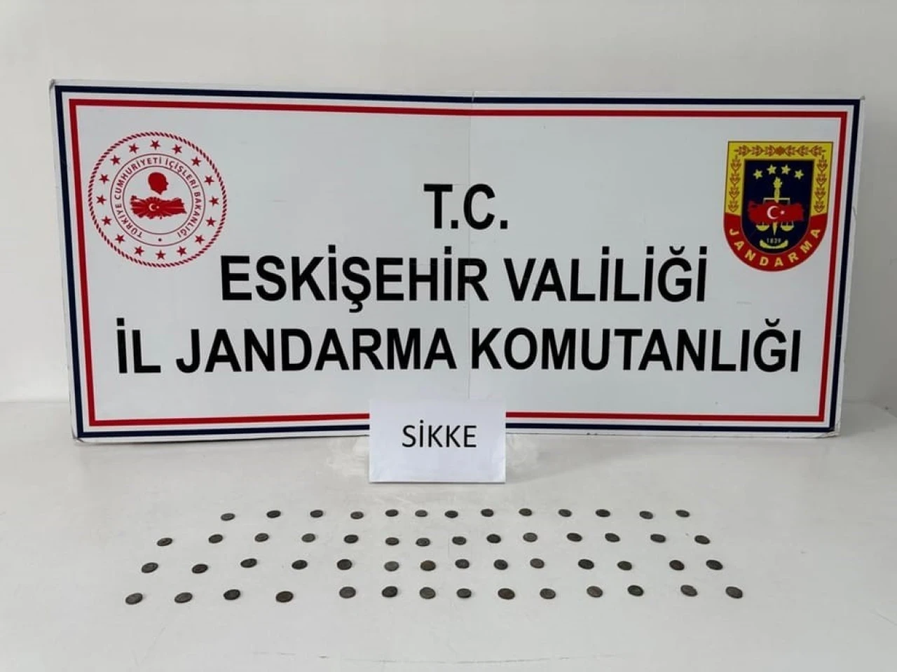 Eskişehir’de Kaçakçıya Suçüstü: Çantasından Roma Sikkeleri Çıktı
