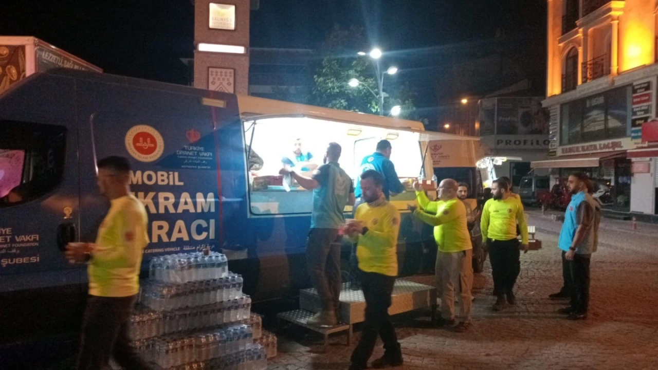 TDV Kütahya Ekipleri Deprem Bölgesinde Görev Başında