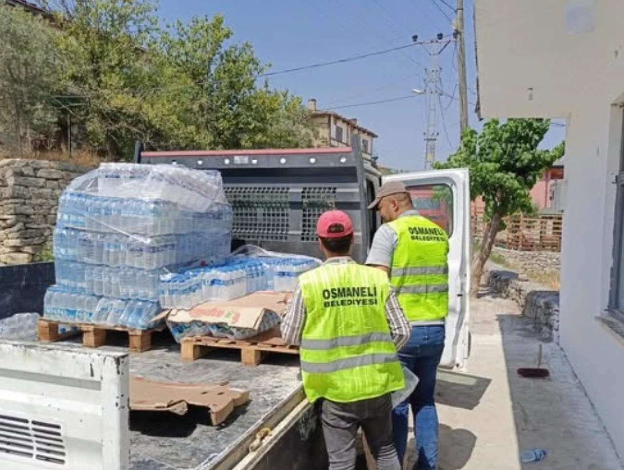 Osmaneli'nde İhtiyaç Sahiplerine Gıda ve Hijyen Yardımları Ulaştırıldı