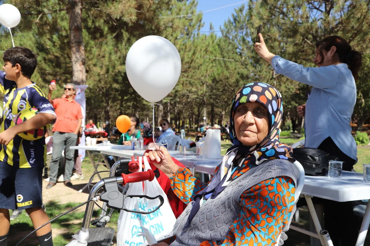 Deneyimli Vatandaşlar Alzheimer’a Karşı Bir Araya Geldi