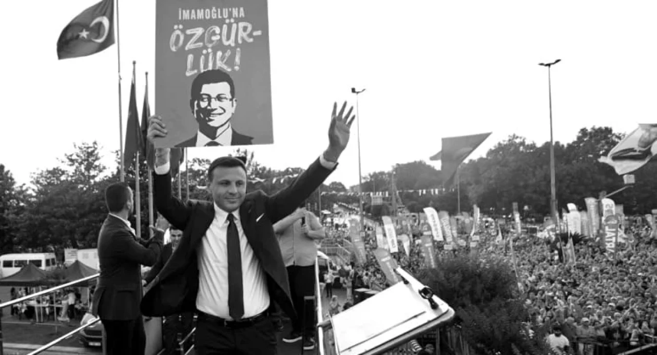 CHP İstanbul İl Yönetimine Şok: Mahkeme Kongreyi İptal Etti, Kayyum Görevlendirildi