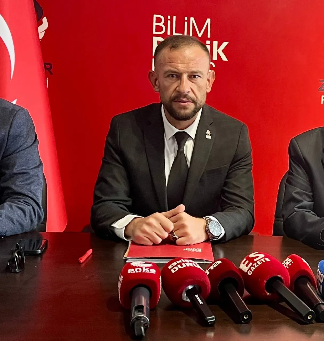 Zafer Partisi İl Başkanı Demir: “Vatanseverler hapiste, hainler sokakta”