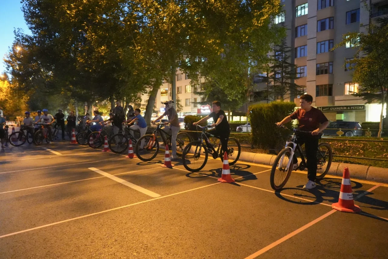 Eskişehir’de “Dünya Otomobilsiz Kent Günü” Coşkuyla Kutlandı