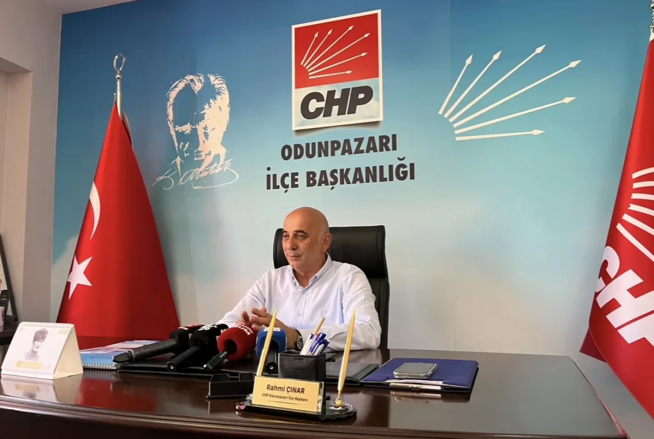 CHP’li Çınar: “71 Evler ve Emek’te Kazım Kurt’un Hizmetleri Oylarımızı Artırdı”