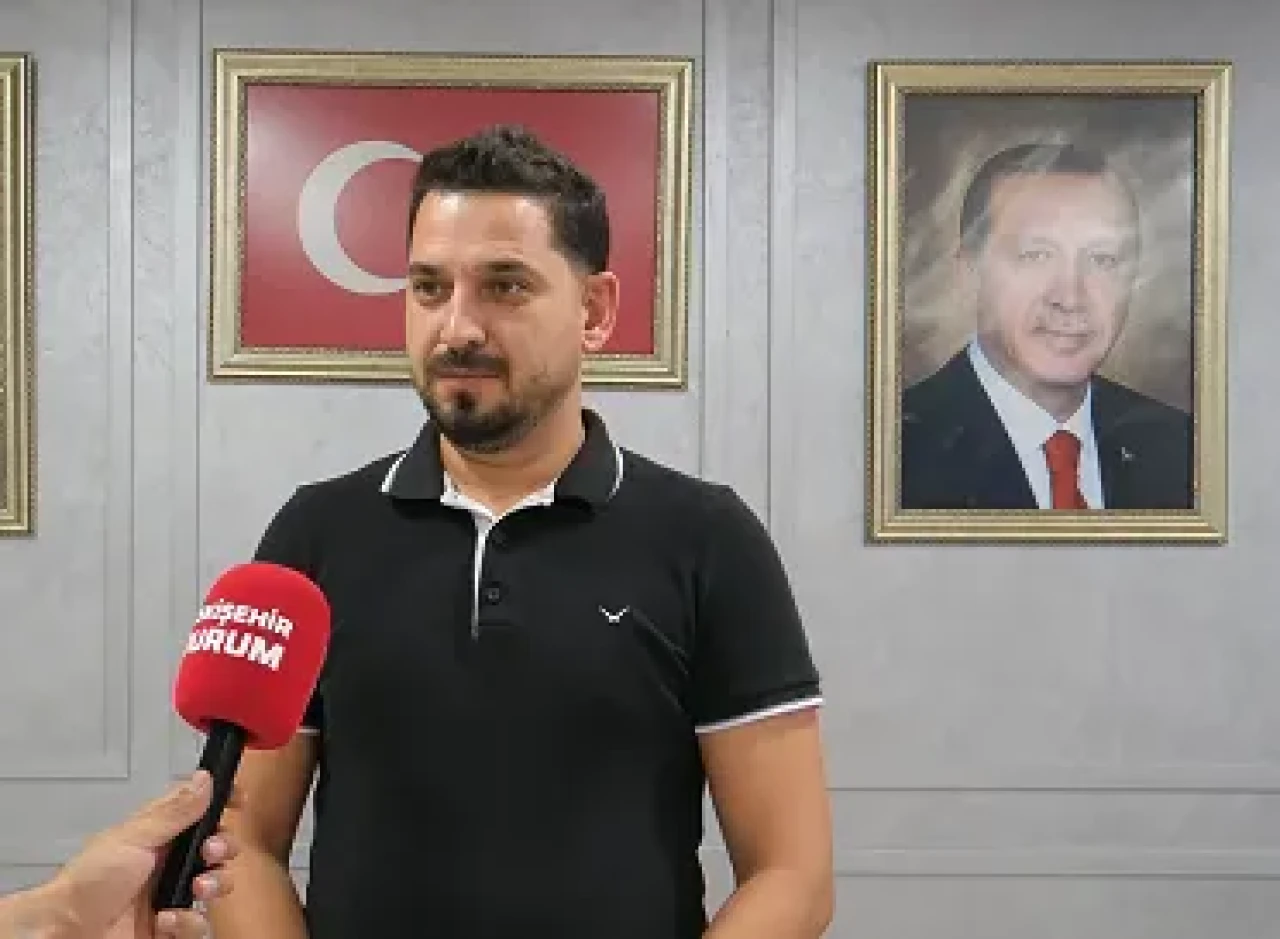 AK Parti Tepebaşı Belediye Başkanı Ataç’a resti Çekti
