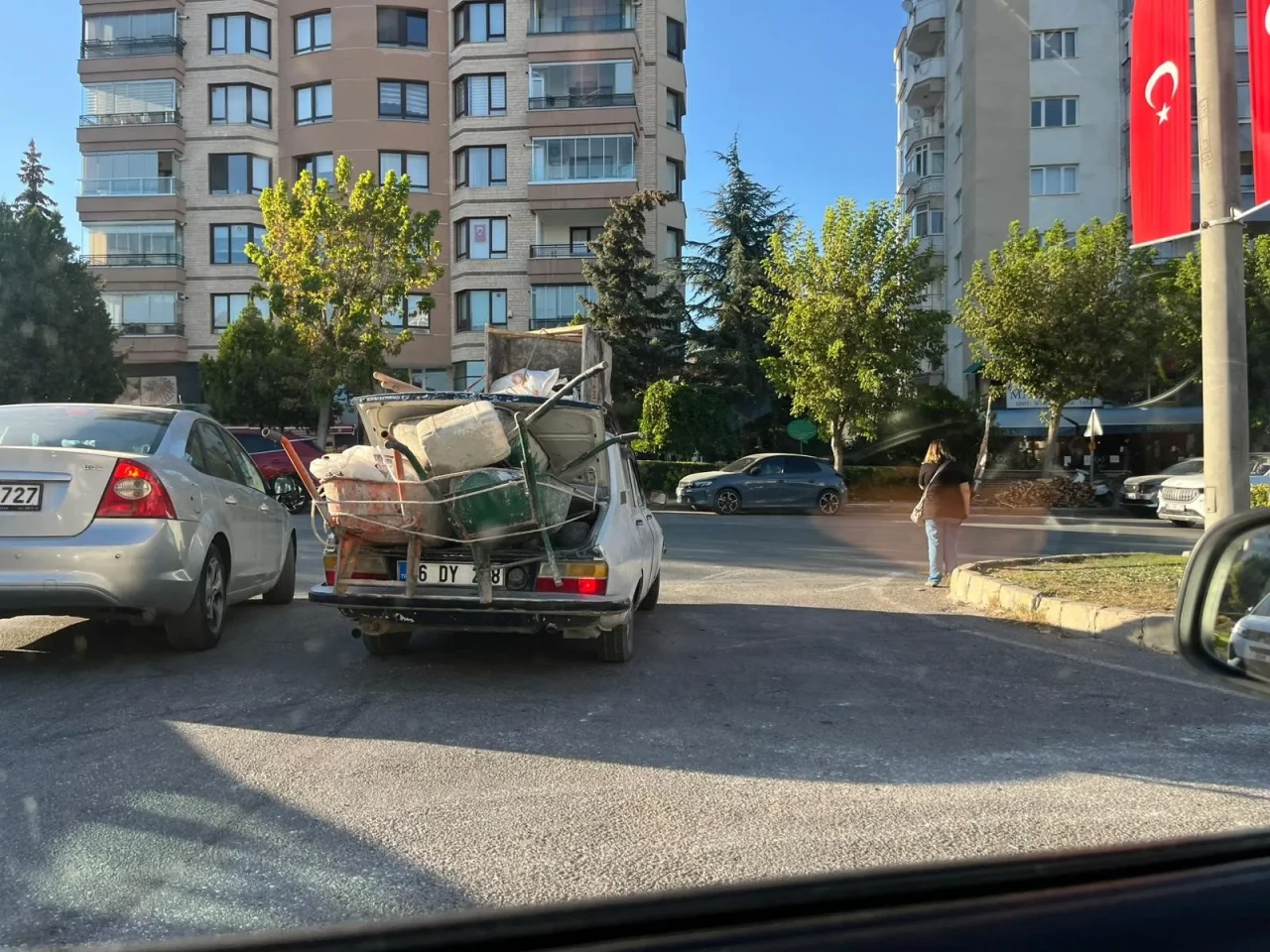Eskişehir’de Sürücünün Tehlikeli Yük Taşıması Pes Dedirtti
