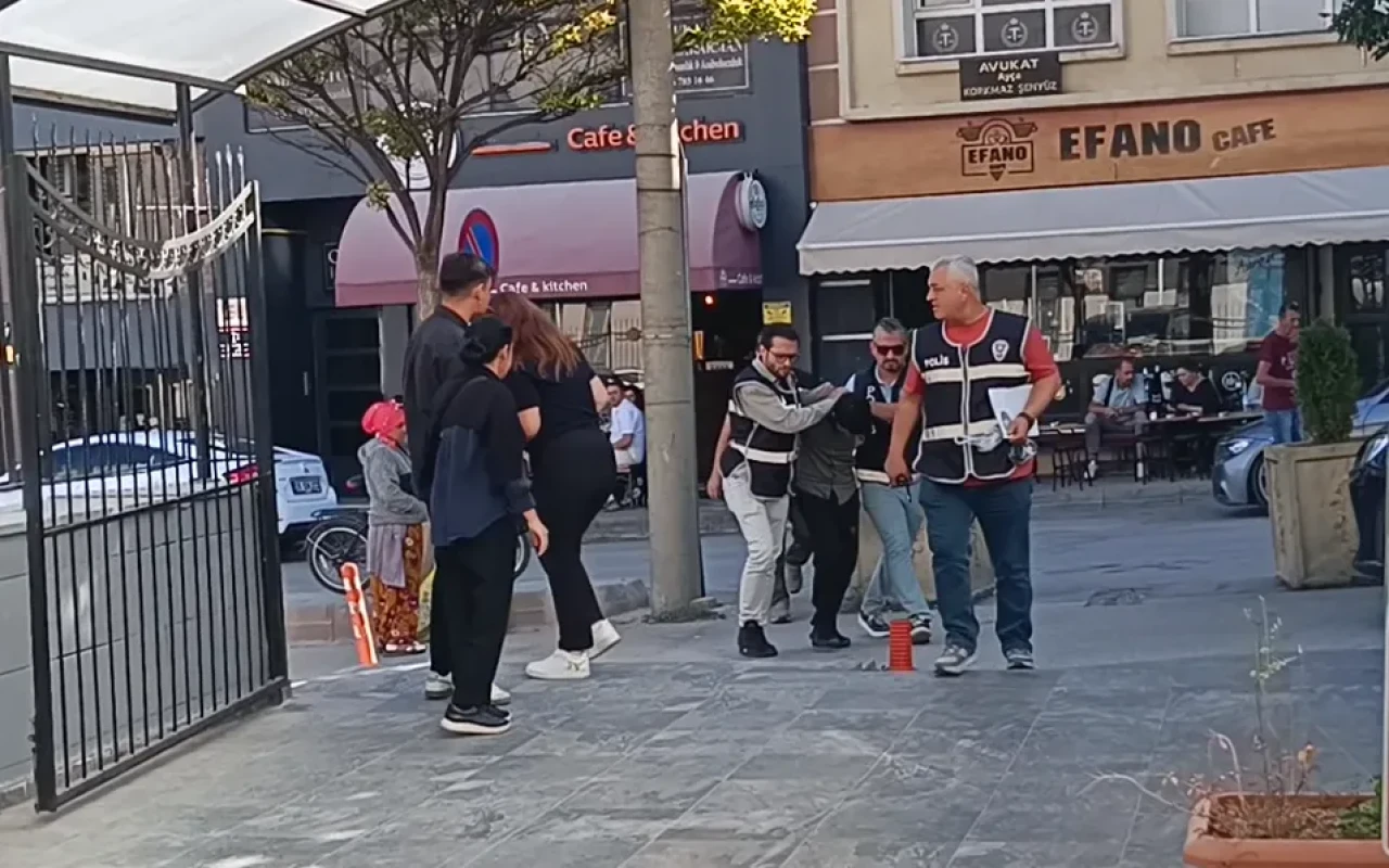 Karısına sokak ortasında saldıran cani adliye'ye sevk edildi