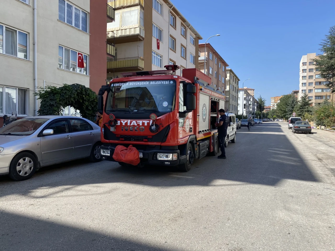 Eskişehir’de Balkonda Alev Alan Piknik Tüpü Yangına Sebep Oldu