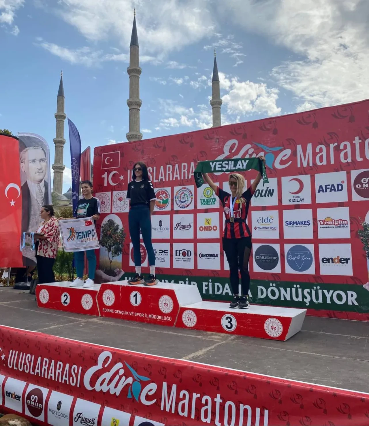 Eskişehirli Sporcu Bahar Sezer, Edirne Yarı Maratonu’nda 3. Oldu