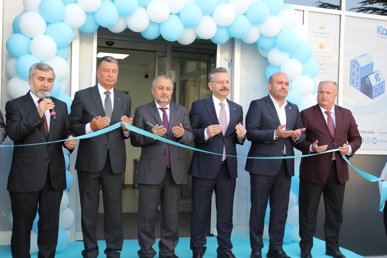 Türksat’ın Eskişehir’deki yeni hizmet binası açıldı