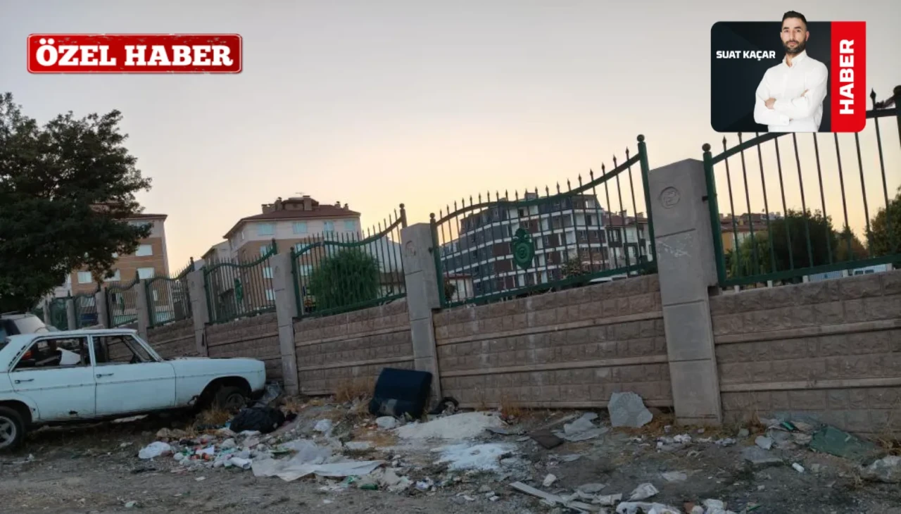 Erenköy Mahallesi’nde boş alan çöplüğe döndü: Vatandaş tepkili