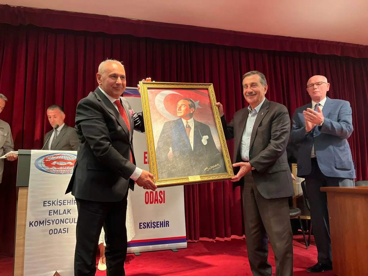 Ahmet Ataç’tan Emlak Danışmanlarına Açık Mesaj: “Dikey Yapı Düşünmüyorum”